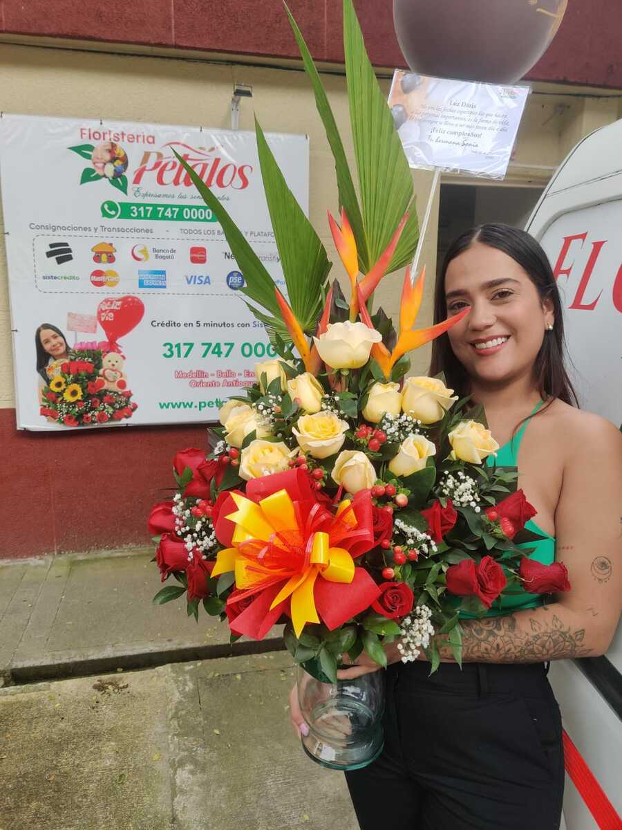 Florister��a Flores Envigado Es tu cumplea�0�9os la mejor ocasi��n para expresarte nuestro afecto y cari�0�9o. Envigado Antioquia Atencion 24horas