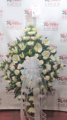 floristeria-flores-envigado-rf-22-la-muerte-se-ha-llevado-su-cuerpo-pero-su-espiritu-siempre-estara-con-nosotros-por-siempre-en-nuestros-corazones-floristeria-flores-envigado